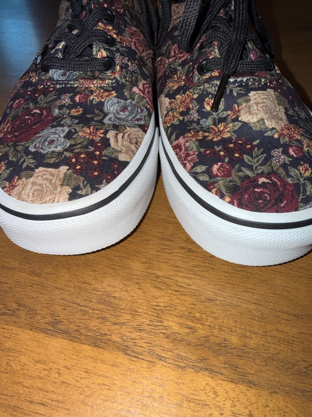 Vans Floral Low-Top Sneakers in Black, Burgundy, Cream - Picture 6 of 9